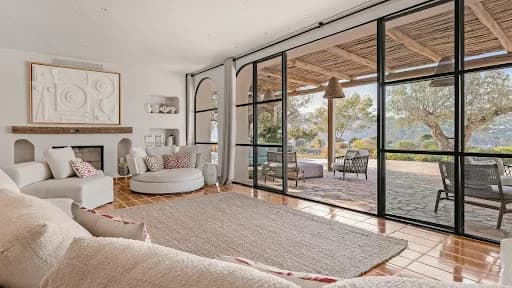 Biophilic architecture and interiors