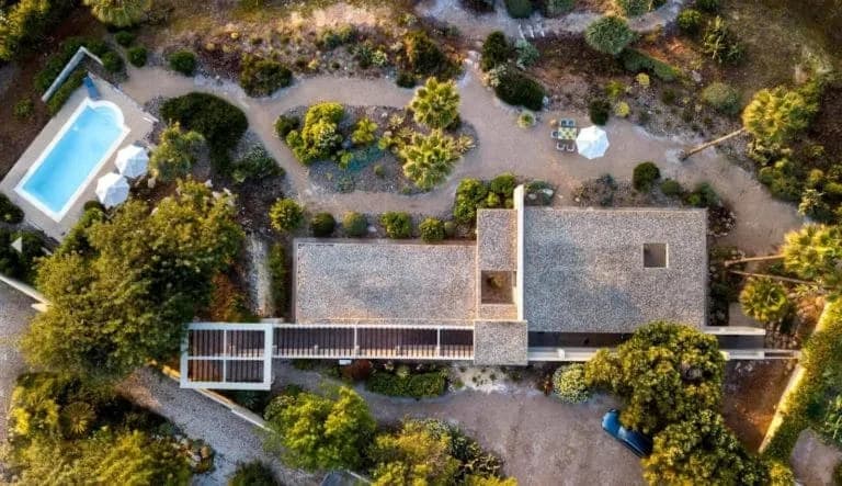 Secluded Mansions