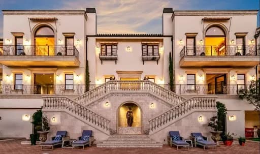 Quietly powering $500k stays