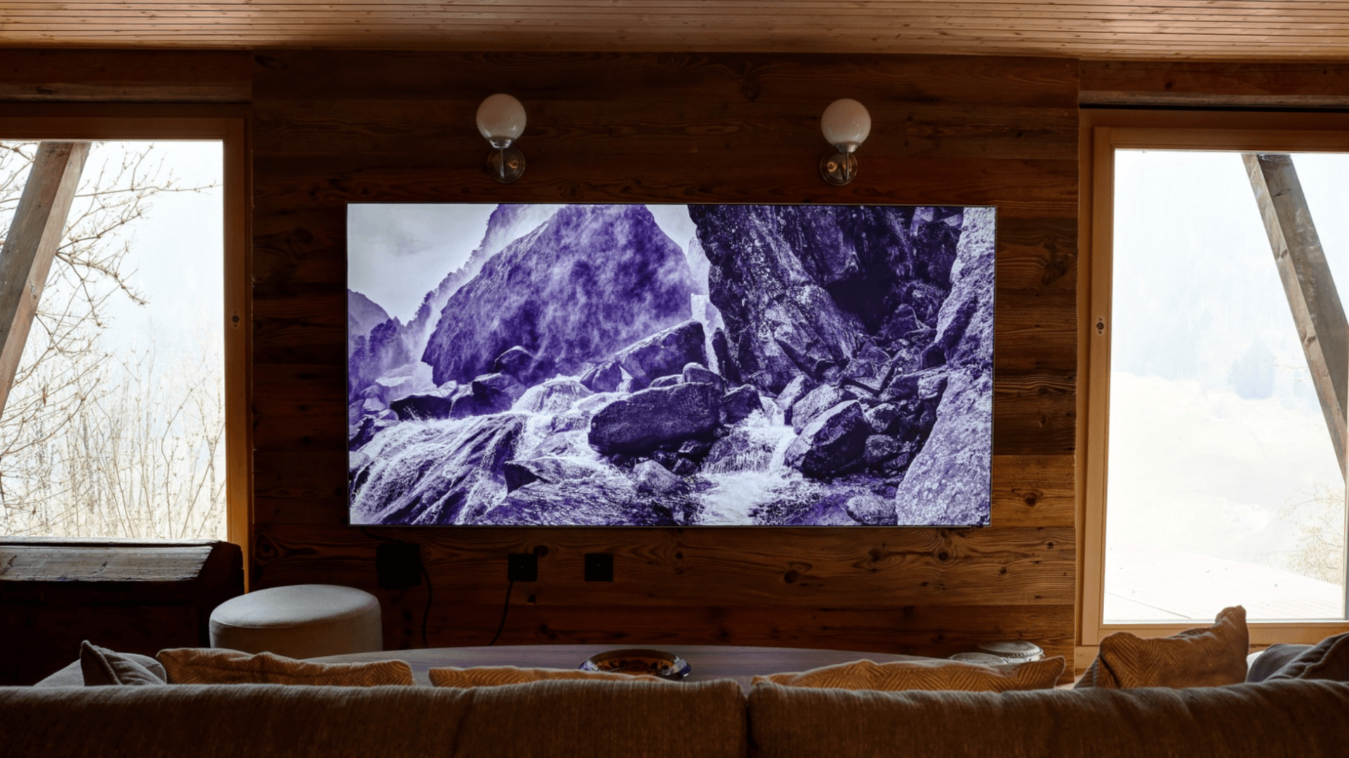 Villa Tracker Partners with Transforming Spaces Association to Bring Healing Art to Hospitals